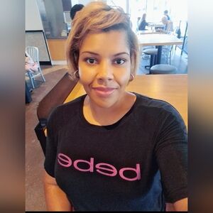 Bebe Sport Size L Ladies Activewear partly mesh cropped tee short sleeve Logo